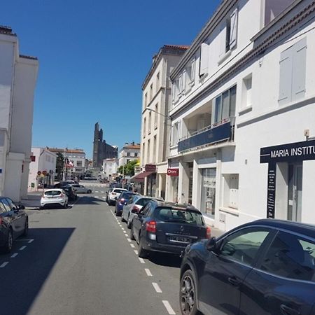 Appartement T3 Confortable A 300M Plage, Terrasse, Proche Commerces Et Marche Central - Fr-1-71-51 Royan Buitenkant foto