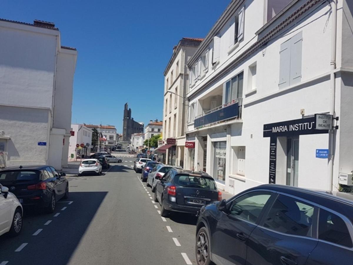 Appartement T3 Confortable A 300M Plage, Terrasse, Proche Commerces Et Marche Central - Fr-1-71-51 Royan Buitenkant foto